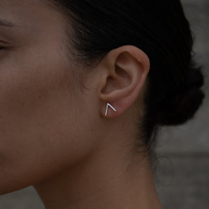V shape earrings - Silver