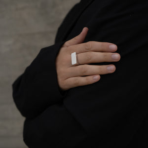 D Ring Bold