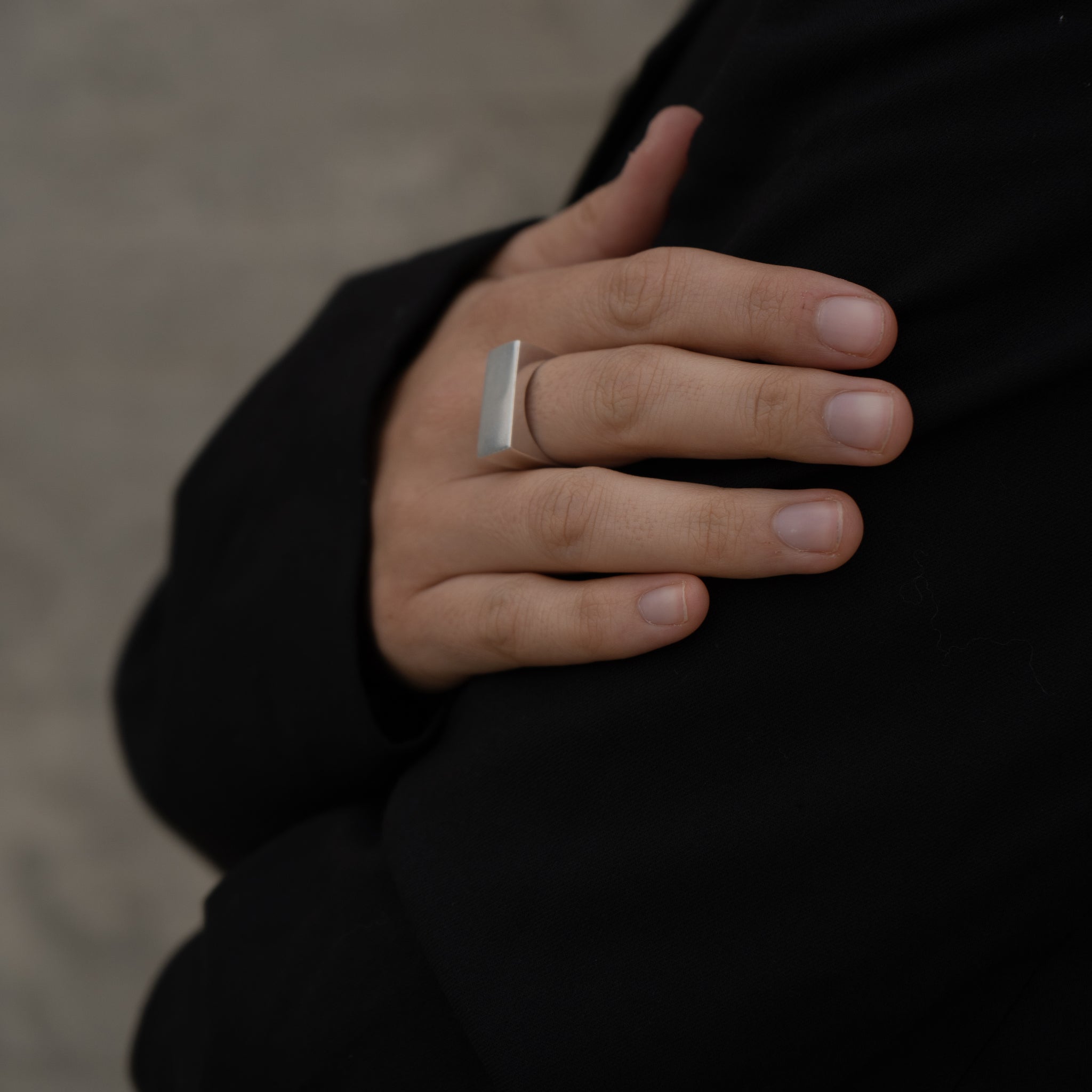 D Ring Bold